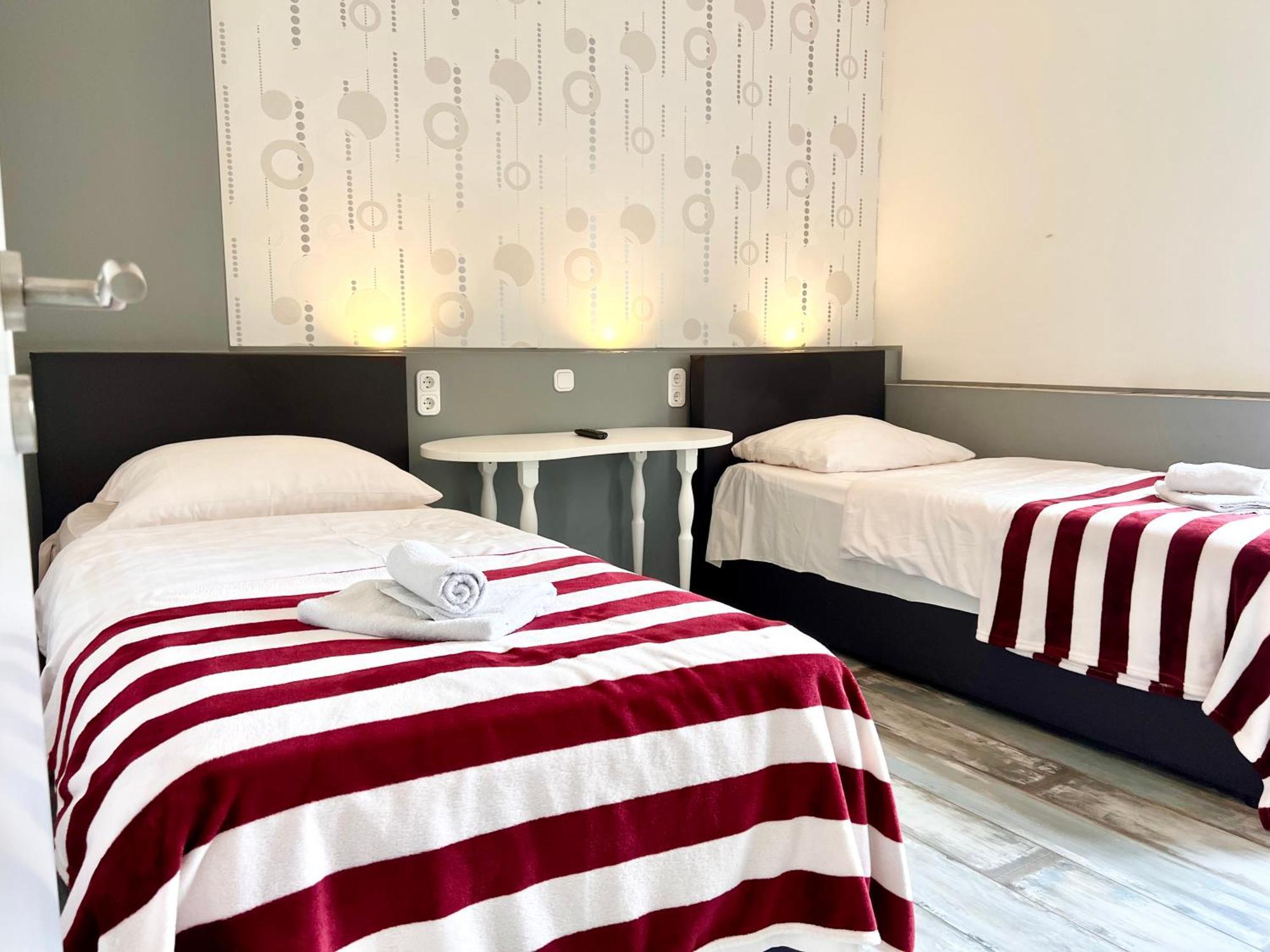London Suite Fuer 4 Mit Kueche Und Wifi Essen Exterior foto
